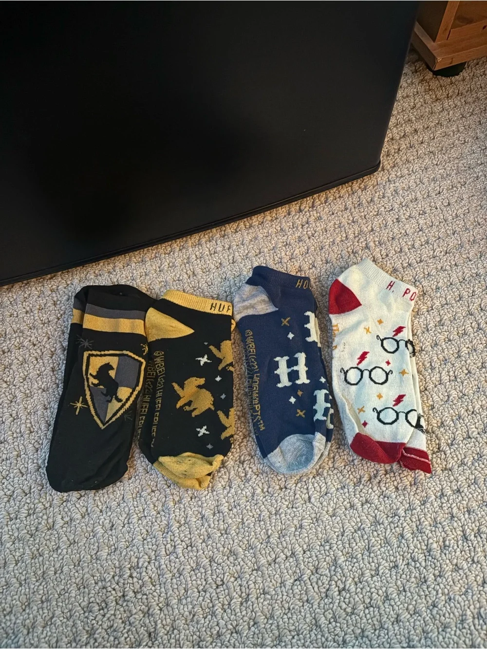 Harry Potter Women's Ankle Socks - 4-Pack (Black, Yellow, Navy, White)